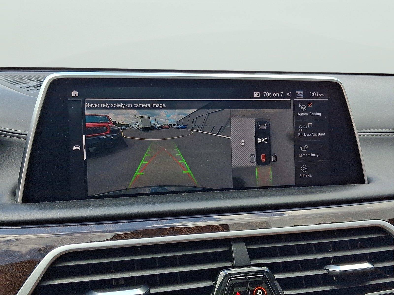Used 2021 BMW 750i xDrive w/ Executive Package AWD/4WD image 17