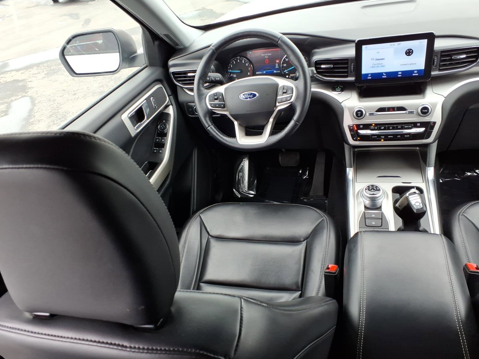 Used 2021 Ford Explorer XLT w/ Equipment Group 202A image 10