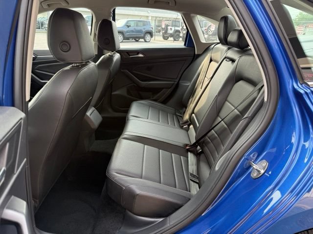 Used 2024 Volkswagen Jetta SE FWD image 16