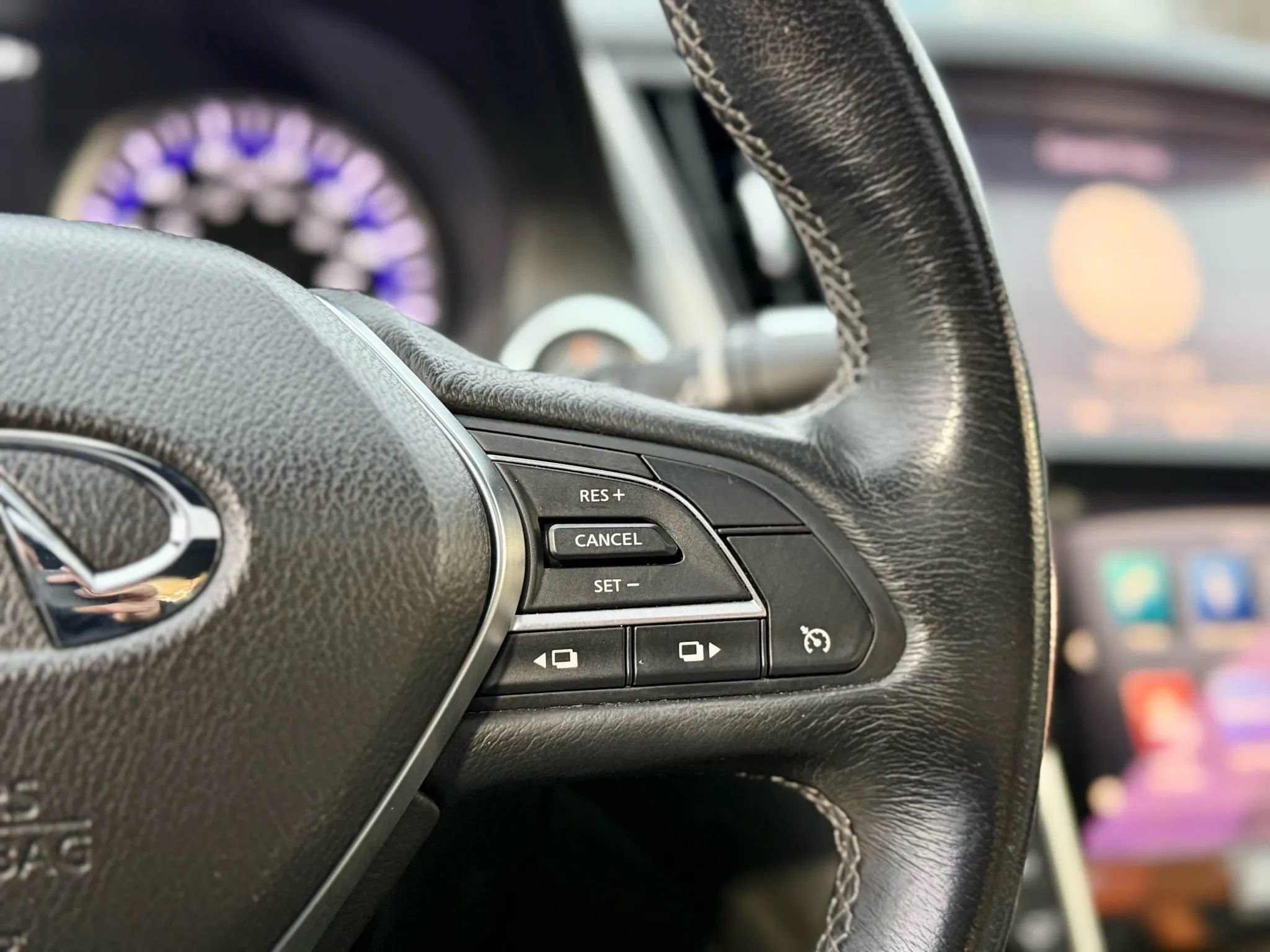 Used 2017 INFINITI Q60 3.0t w/ Cargo Package image 18