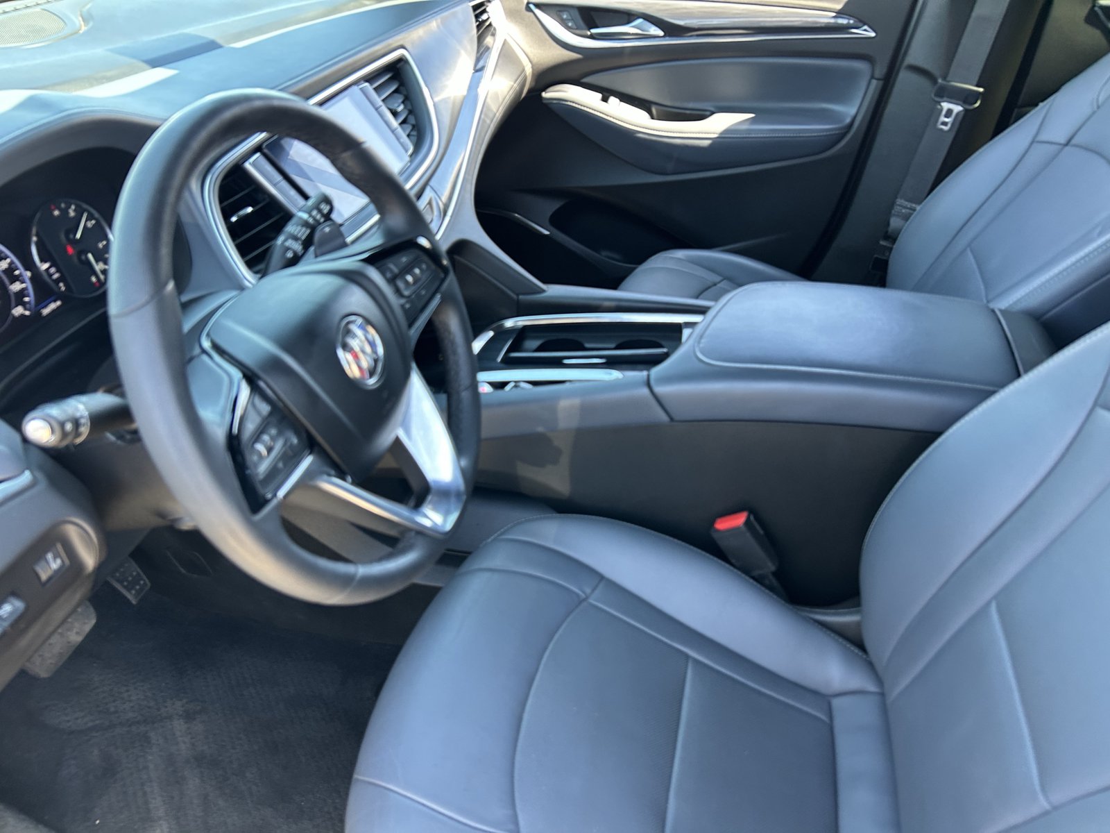Used 2024 Buick Enclave Premium AWD/4WD image 27