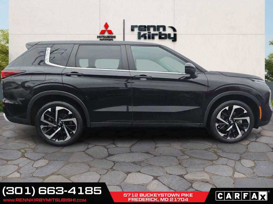 Used 2024 Mitsubishi Outlander SE image 18