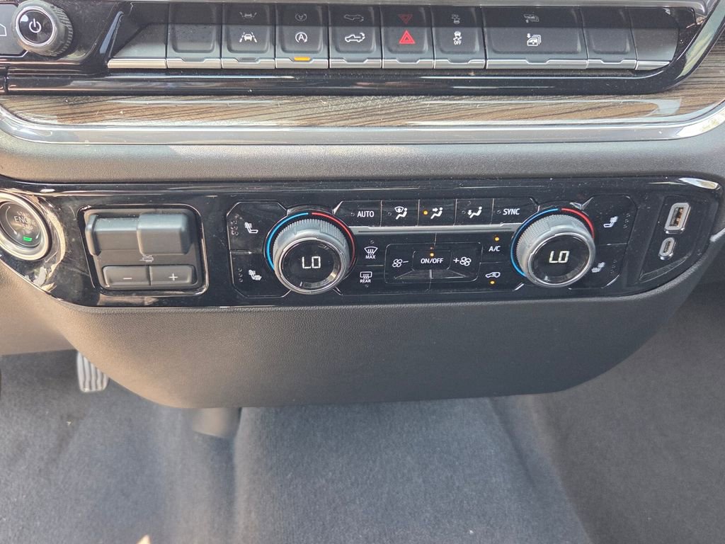 Used 2025 Chevrolet Silverado 1500 LT RWD image 18