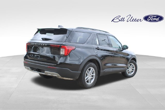New 2027 Ford Explorer Active w/ Active Comfort Package RWD image 3