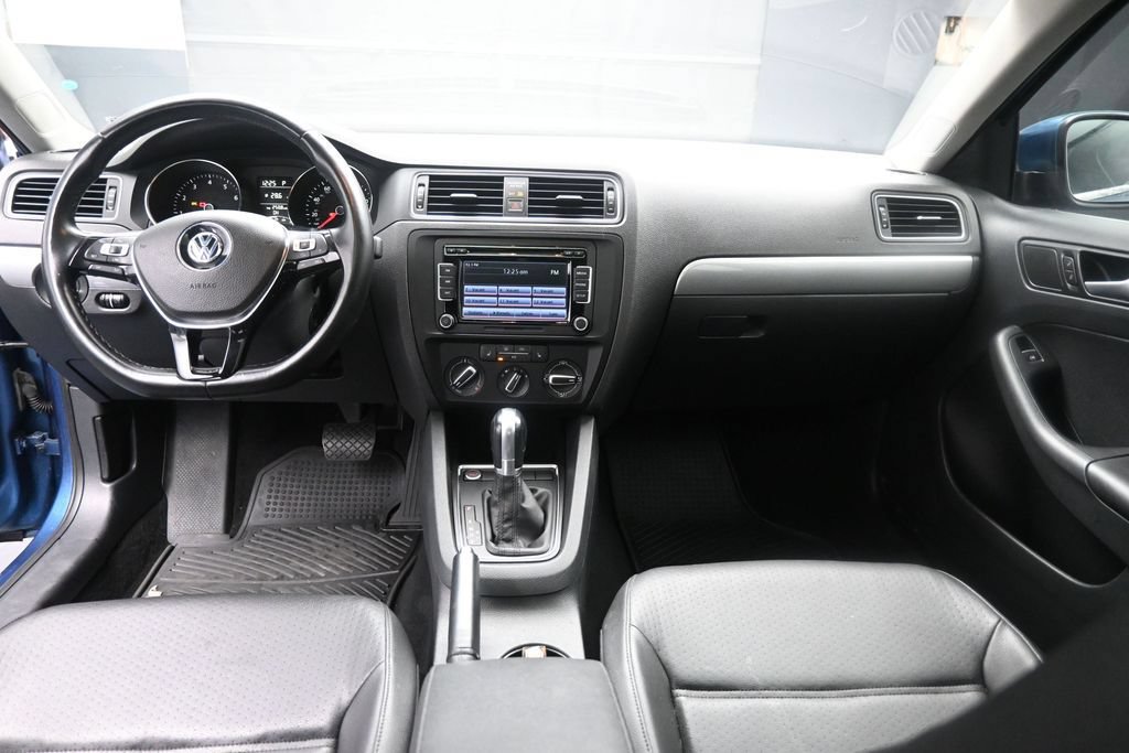 Used 2015 Volkswagen Jetta SE FWD image 9