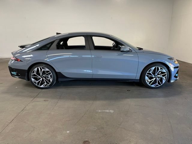 Used 2024 Hyundai Ioniq 6 SEL RWD image 2