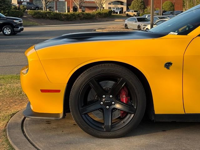 Used 2017 Dodge Challenger SRT Hellcat image 12