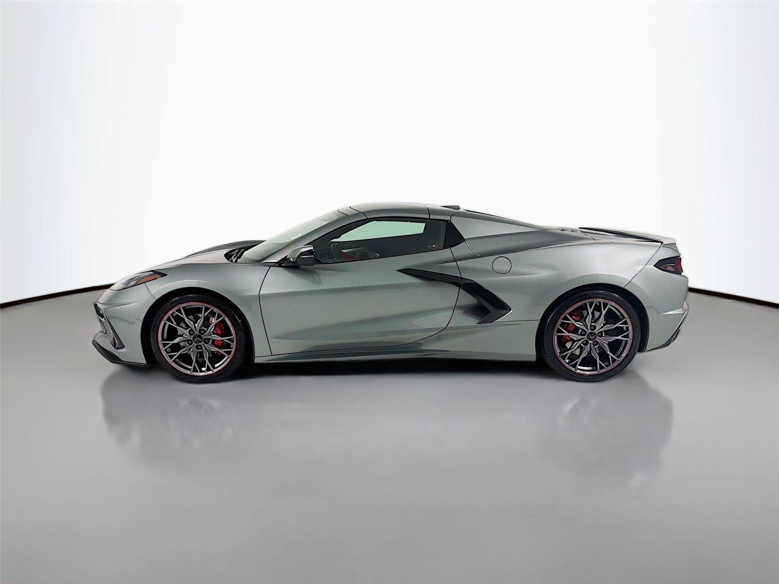 Used 2024 Chevrolet Corvette Stingray Preferred Conv w/ Battery Protection Package RWD image 2