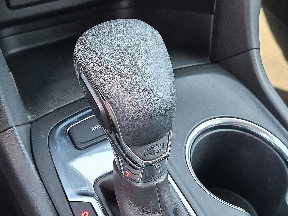 Used 2023 Chevrolet Equinox LT AWD/4WD image 24