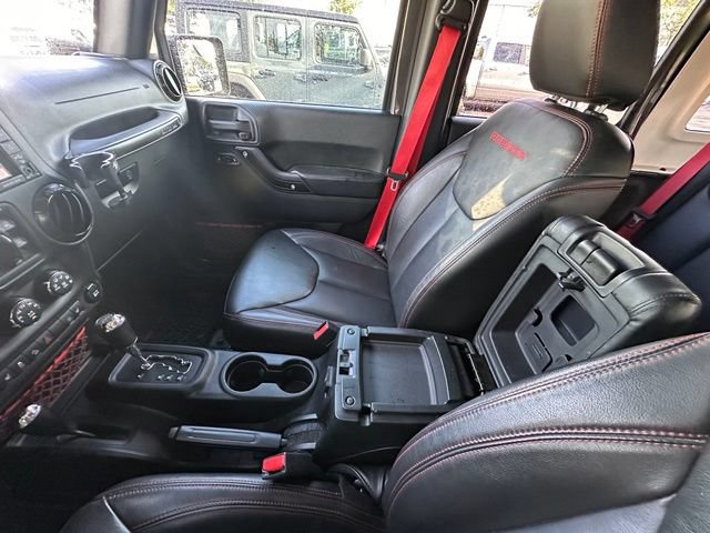 Used 2017 Jeep Wrangler Unlimited Rubicon AWD/4WD image 23