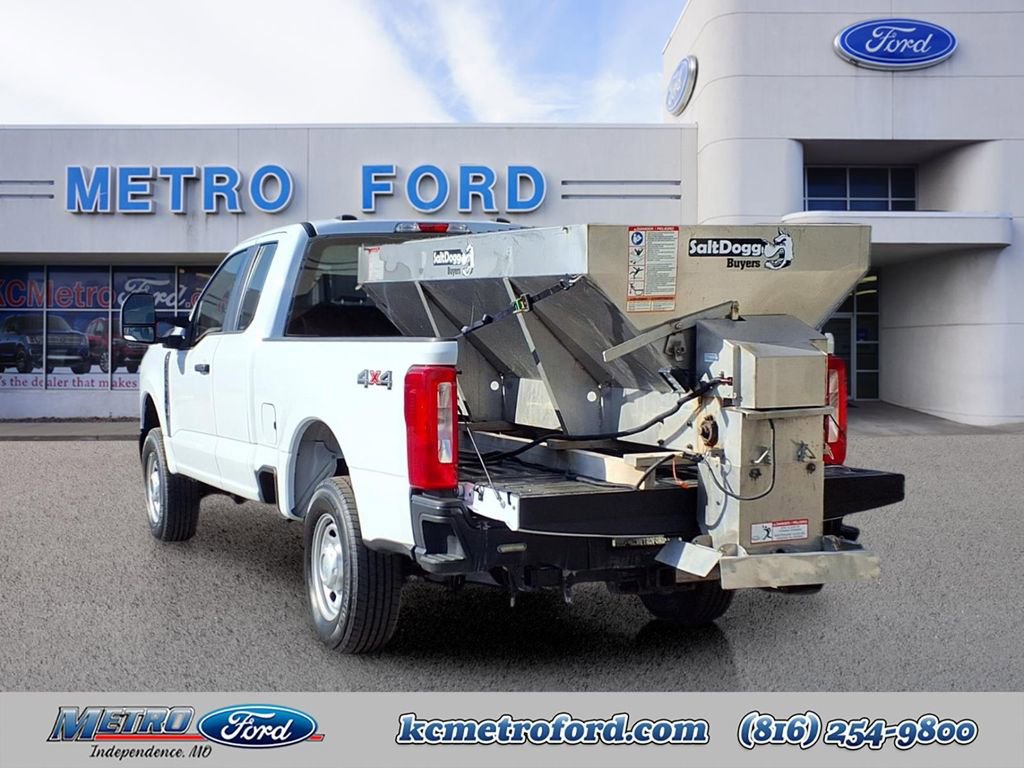 Used 2023 Ford F250 XL w/ Snow Plow/Camper Package AWD/4WD image 6