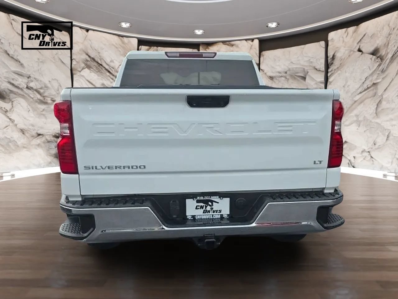 Used 2022 Chevrolet Silverado 1500 LT AWD/4WD image 6