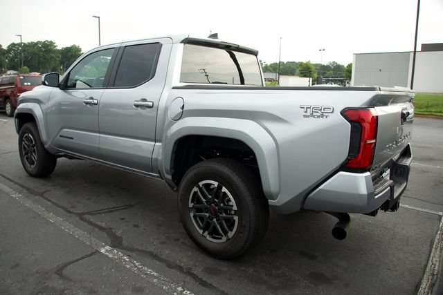 Used 2026 Toyota Tacoma TRD Sport AWD/4WD image 5
