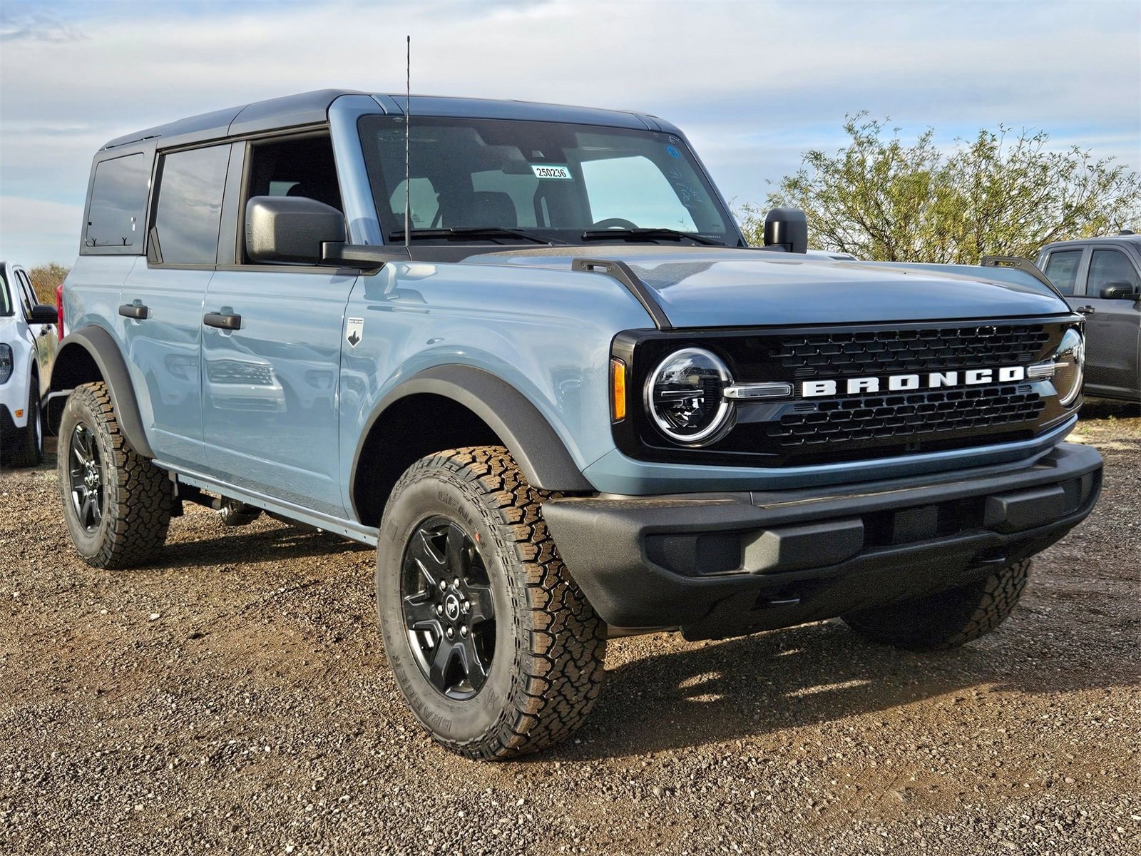 New 2025 Ford Bronco Big Bend image 3