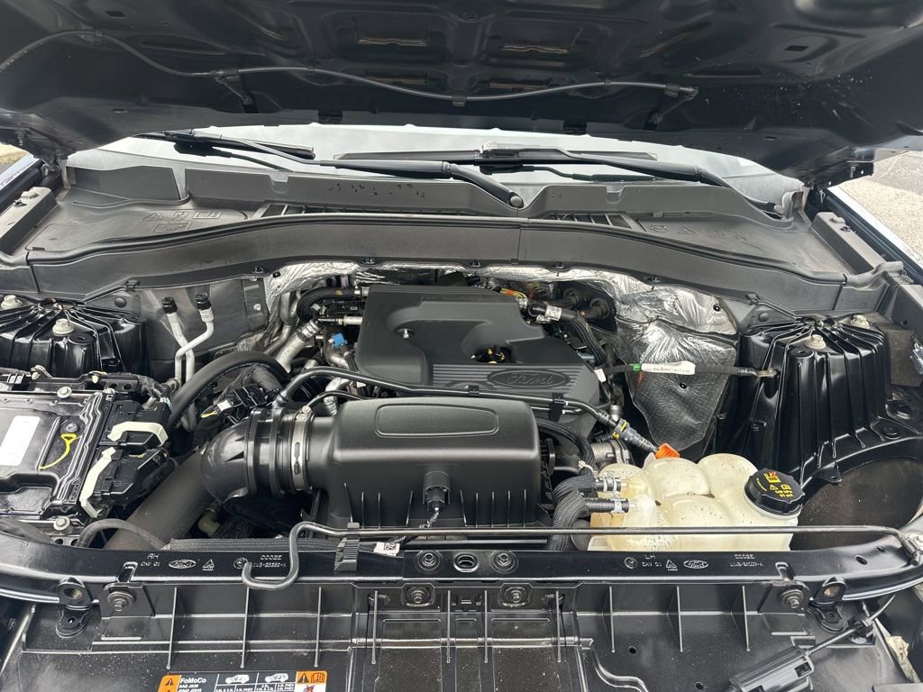 Used 2020 Ford Explorer XLT w/ Equipment Group 202A image 10