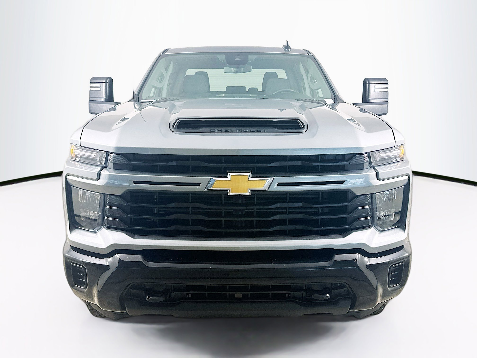 Used 2026 Chevrolet Silverado 2500 Custom w/ Custom Convenience Package AWD/4WD image 2
