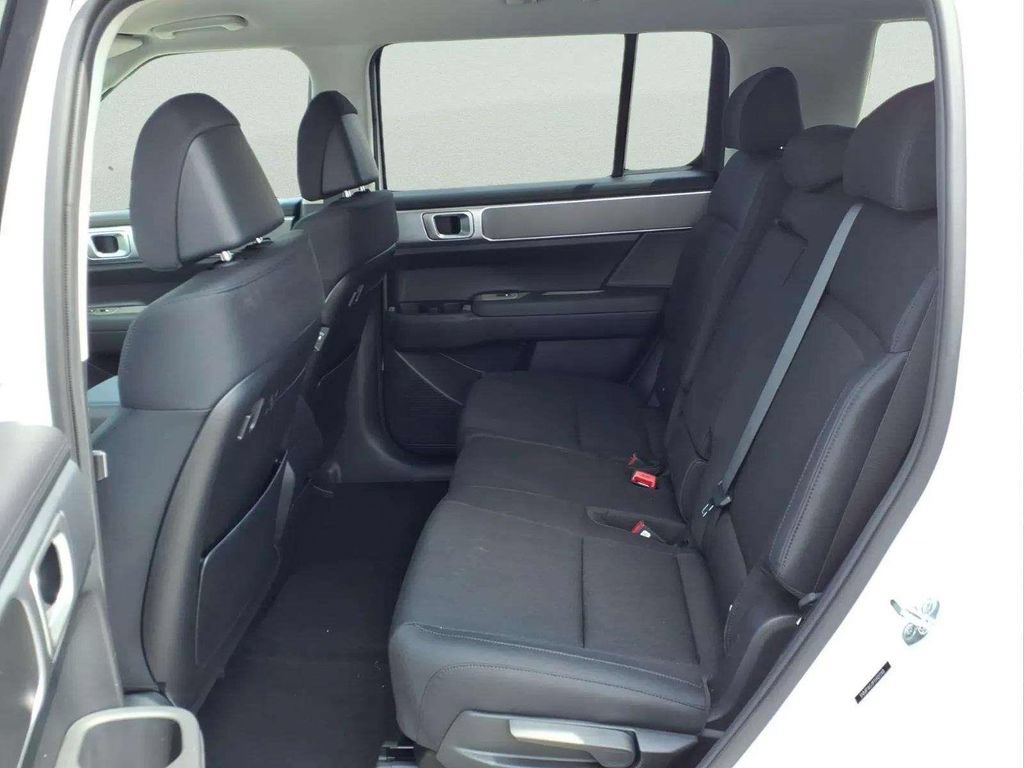 New 2026 Hyundai Santa Fe SE FWD image 10