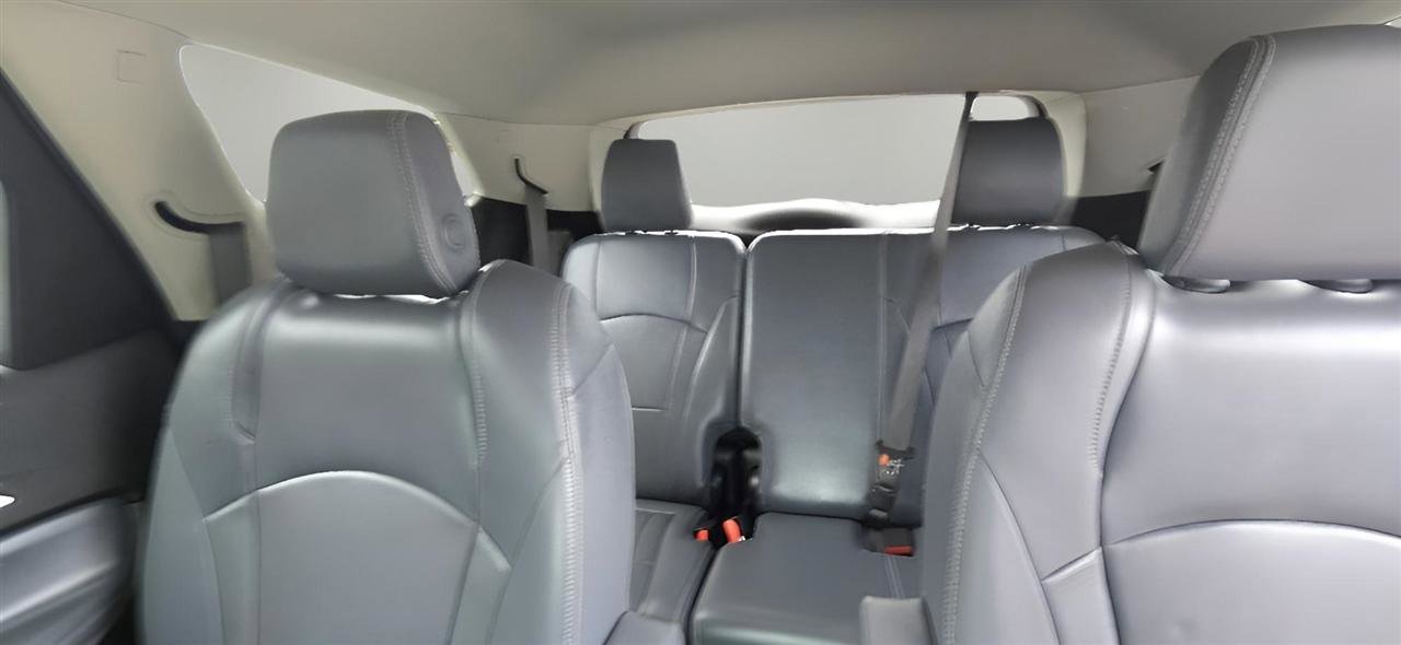 Used 2018 Buick Enclave Essence AWD/4WD image 24