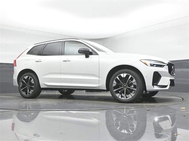 New 2026 Volvo XC60 B5 Plus w/ Protection Package Premier image 37
