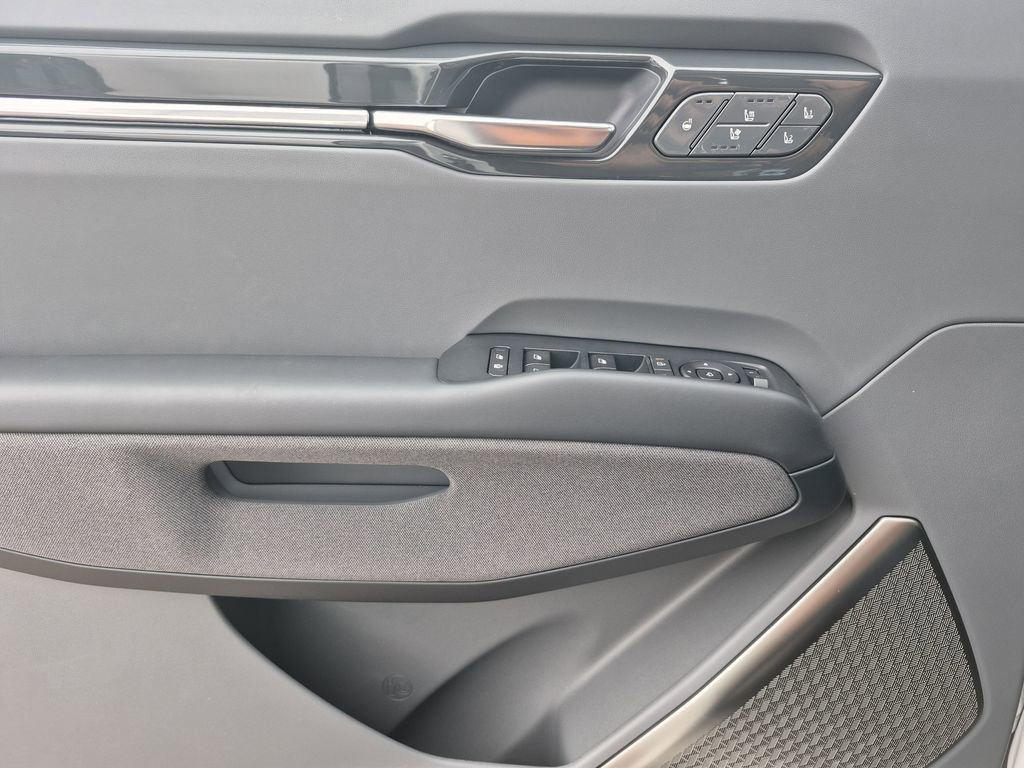 New 2026 Kia EV9 Land w/ Nightfall Edition Package image 6