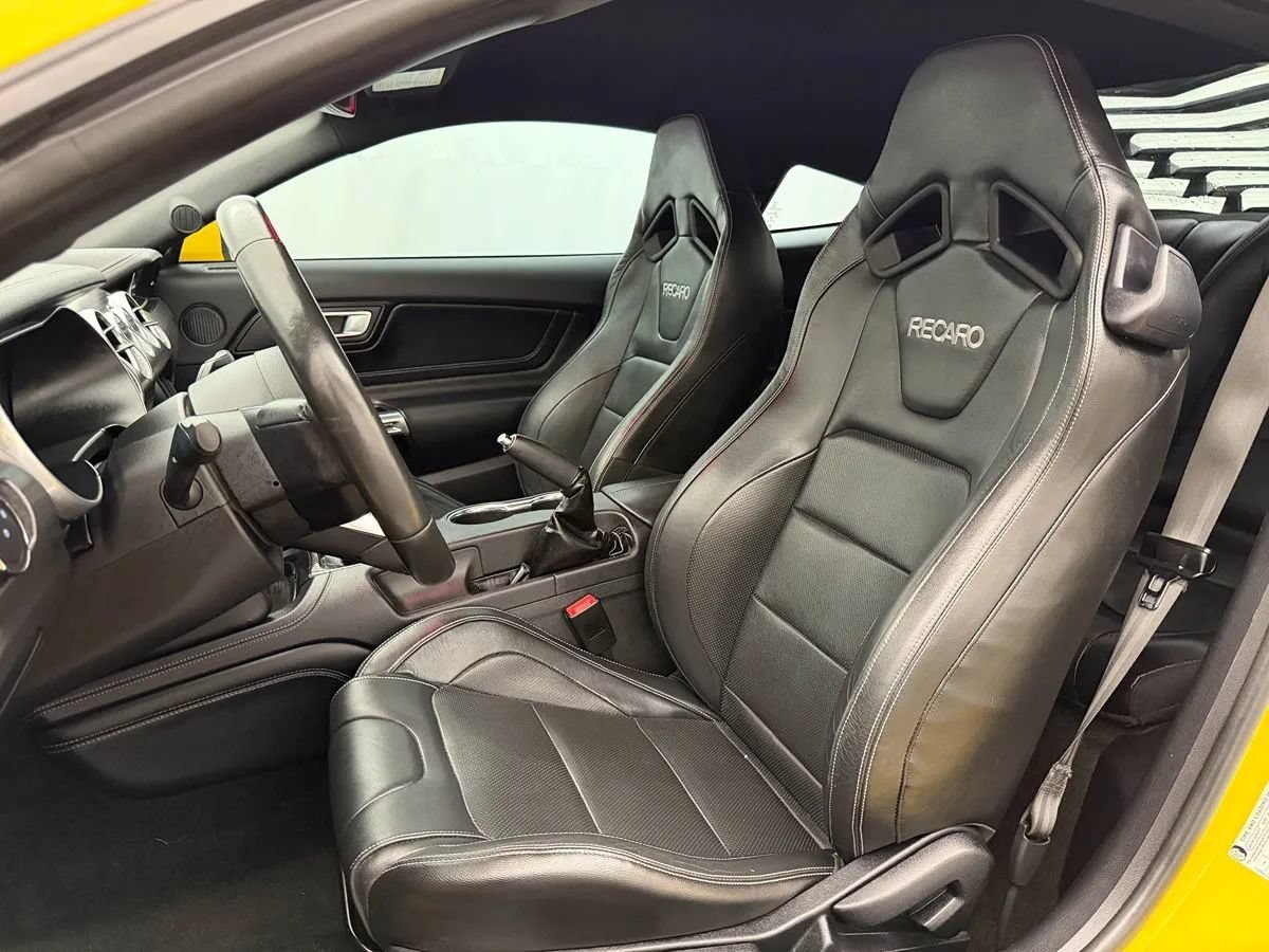 Used 2018 Ford Mustang GT Premium w/ GT Performance Package RWD image 9
