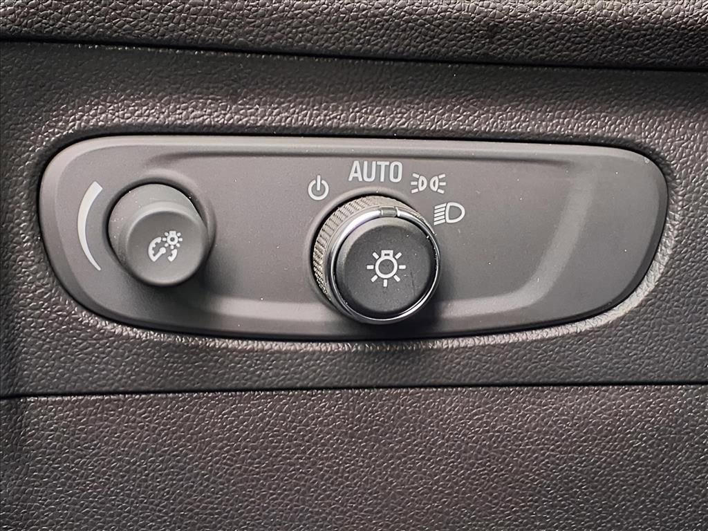 Used 2021 Buick Envision Preferred w/ Sport Touring Package image 17