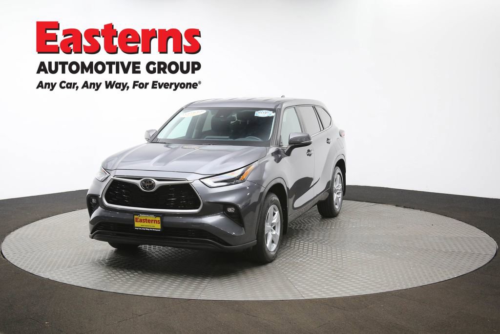 Used 2024 Toyota Highlander LE image 55