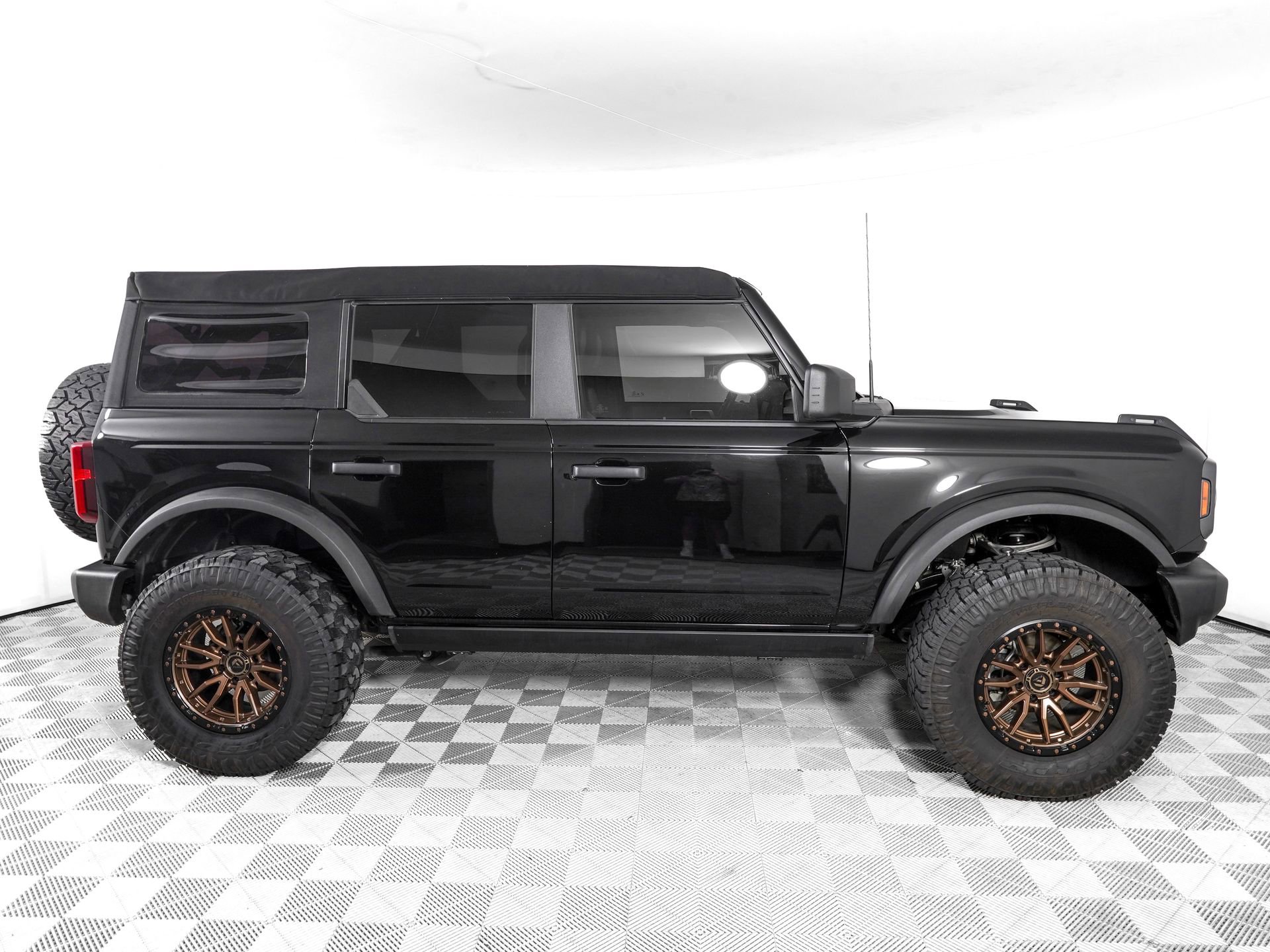 Used 2024 Ford Bronco Big Bend AWD/4WD image 3