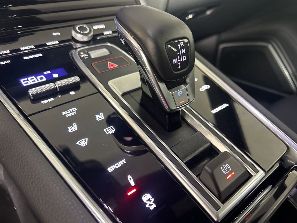 Certified 2023 Porsche Panamera 4 Platinum Edition image 30