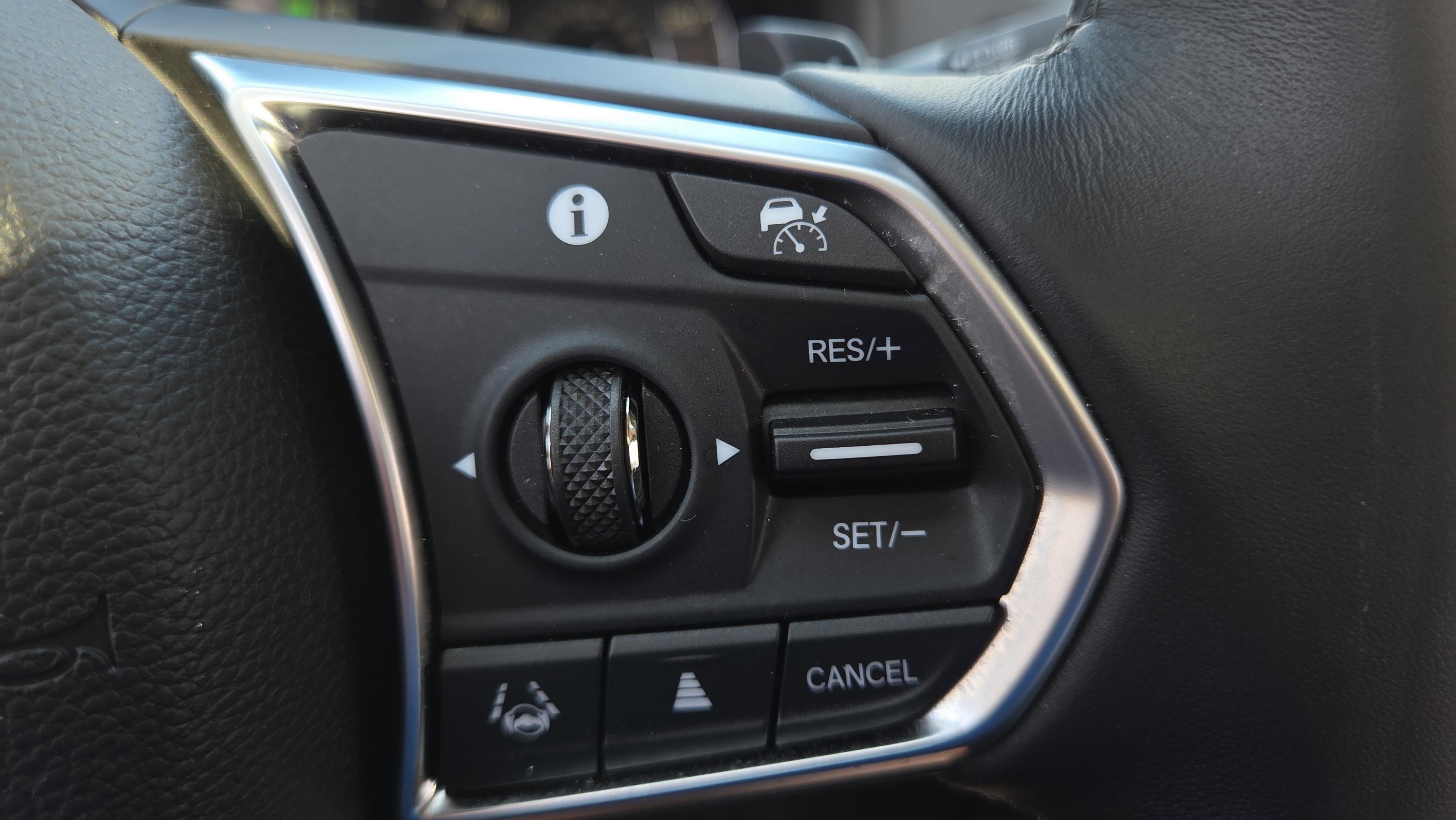 Used 2025 Acura RDX SH-AWD w/ Technology Package image 28