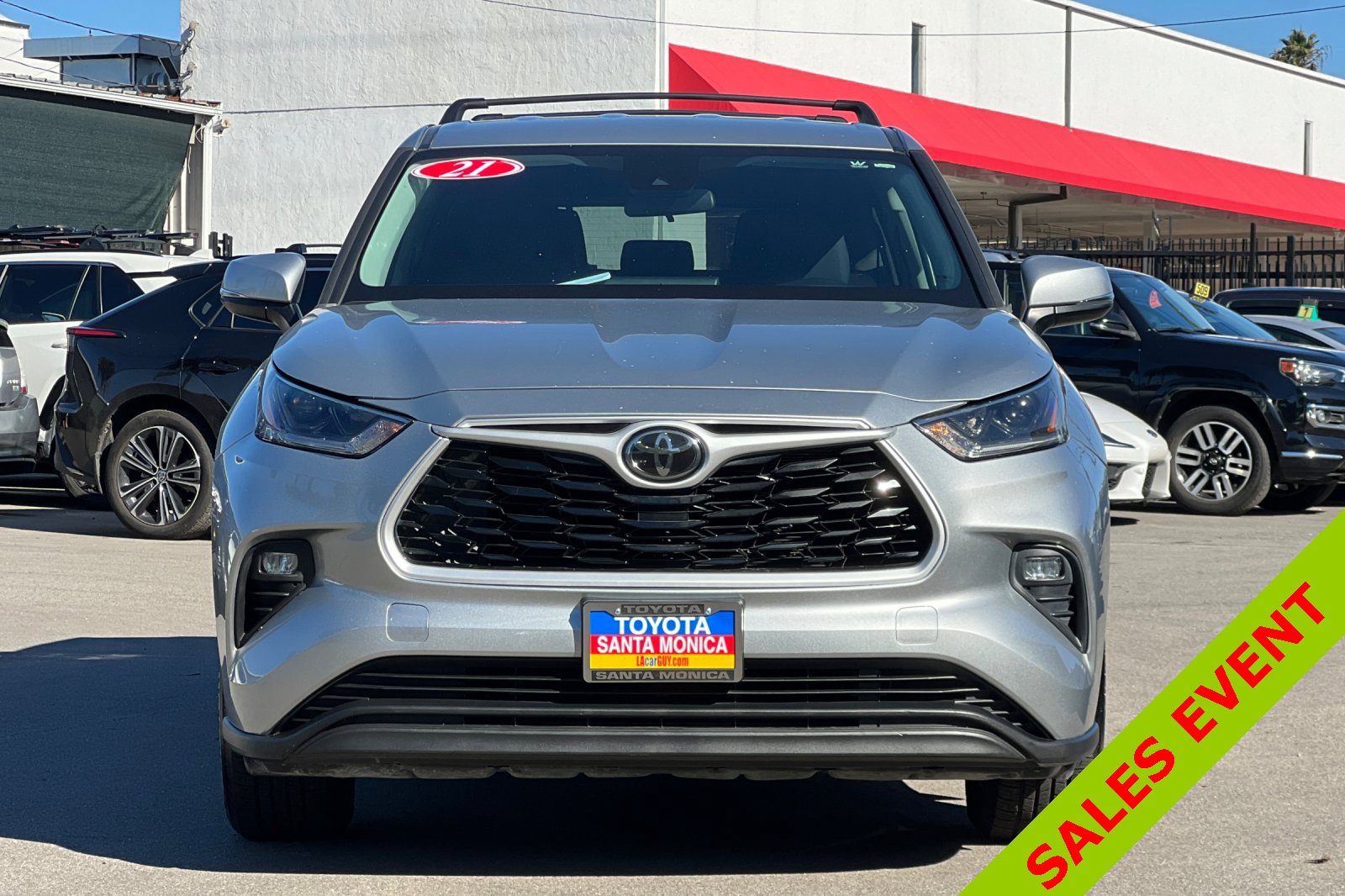 Used 2021 Toyota Highlander LE image 9