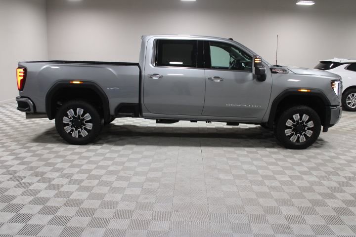 Used 2025 GMC Sierra 2500 Denali image 11