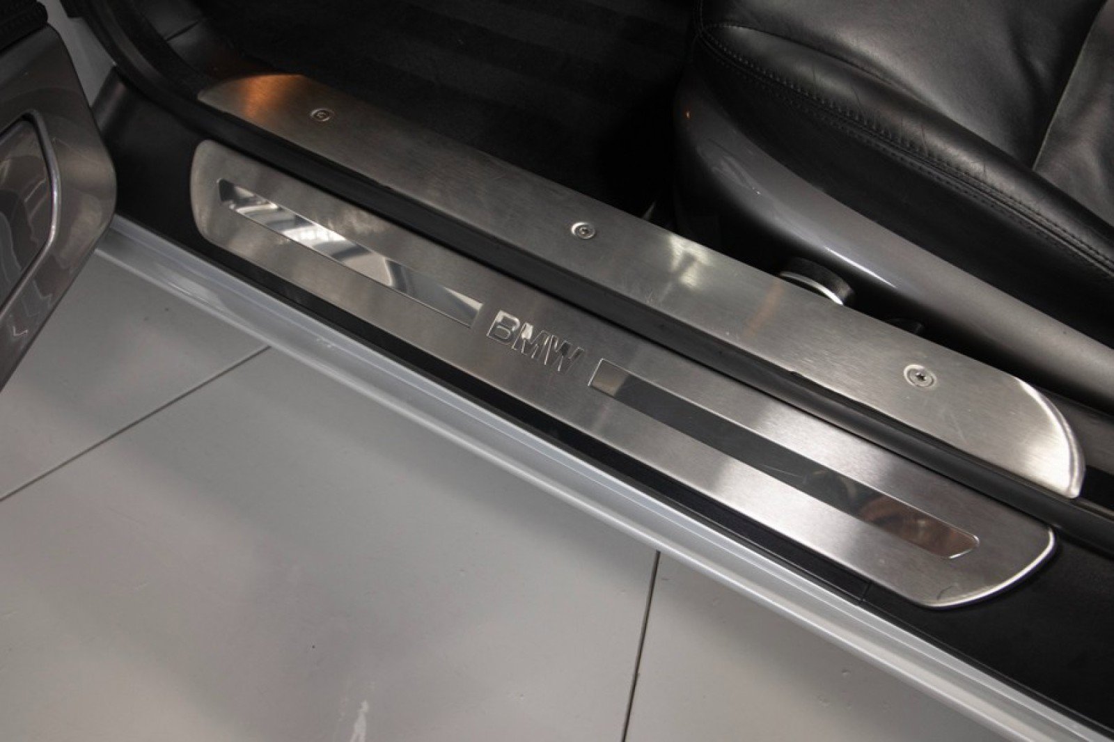 Used 2001 BMW Z8 image 64