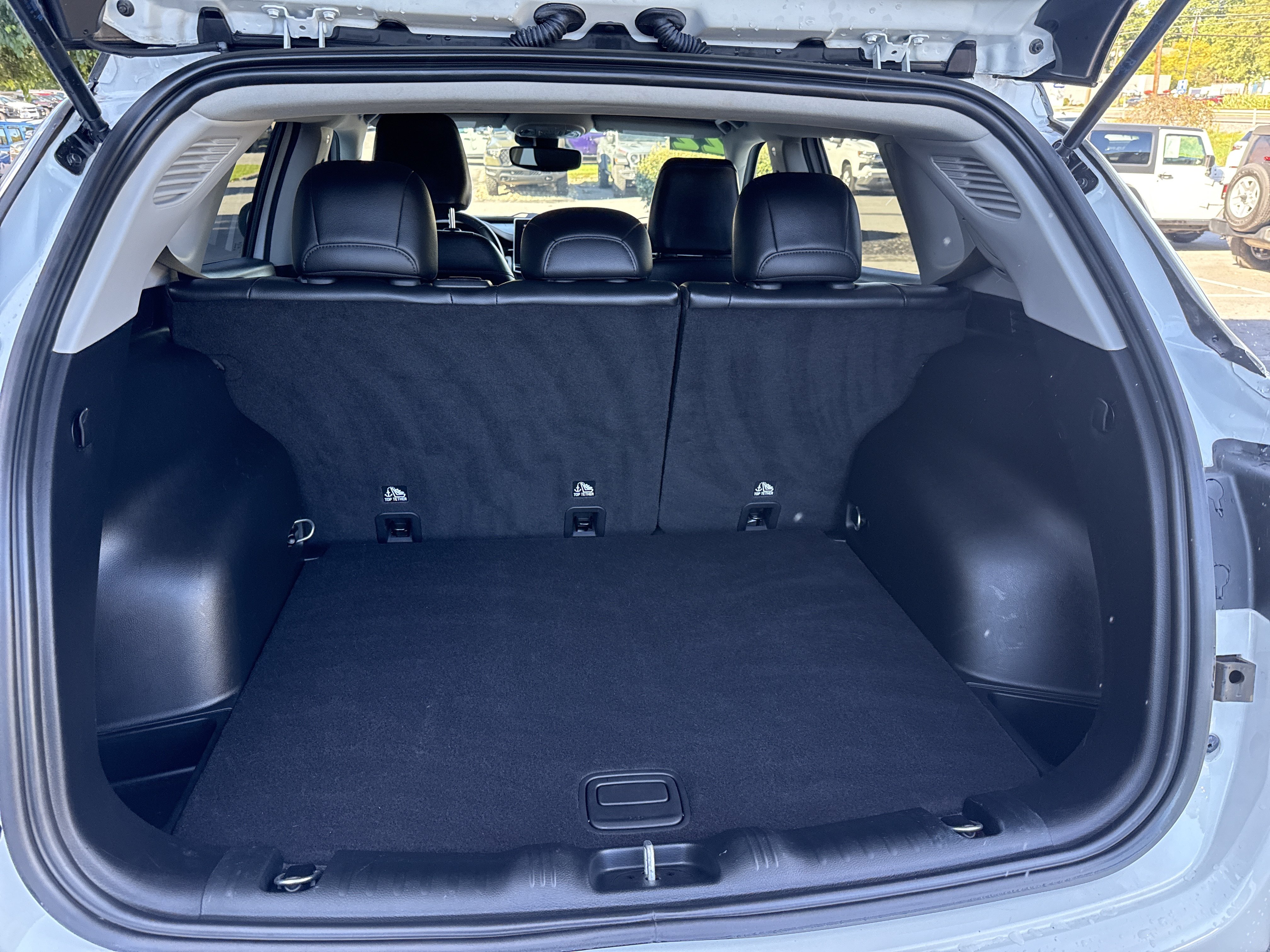 Used 2022 Jeep Compass Limited AWD/4WD image 5