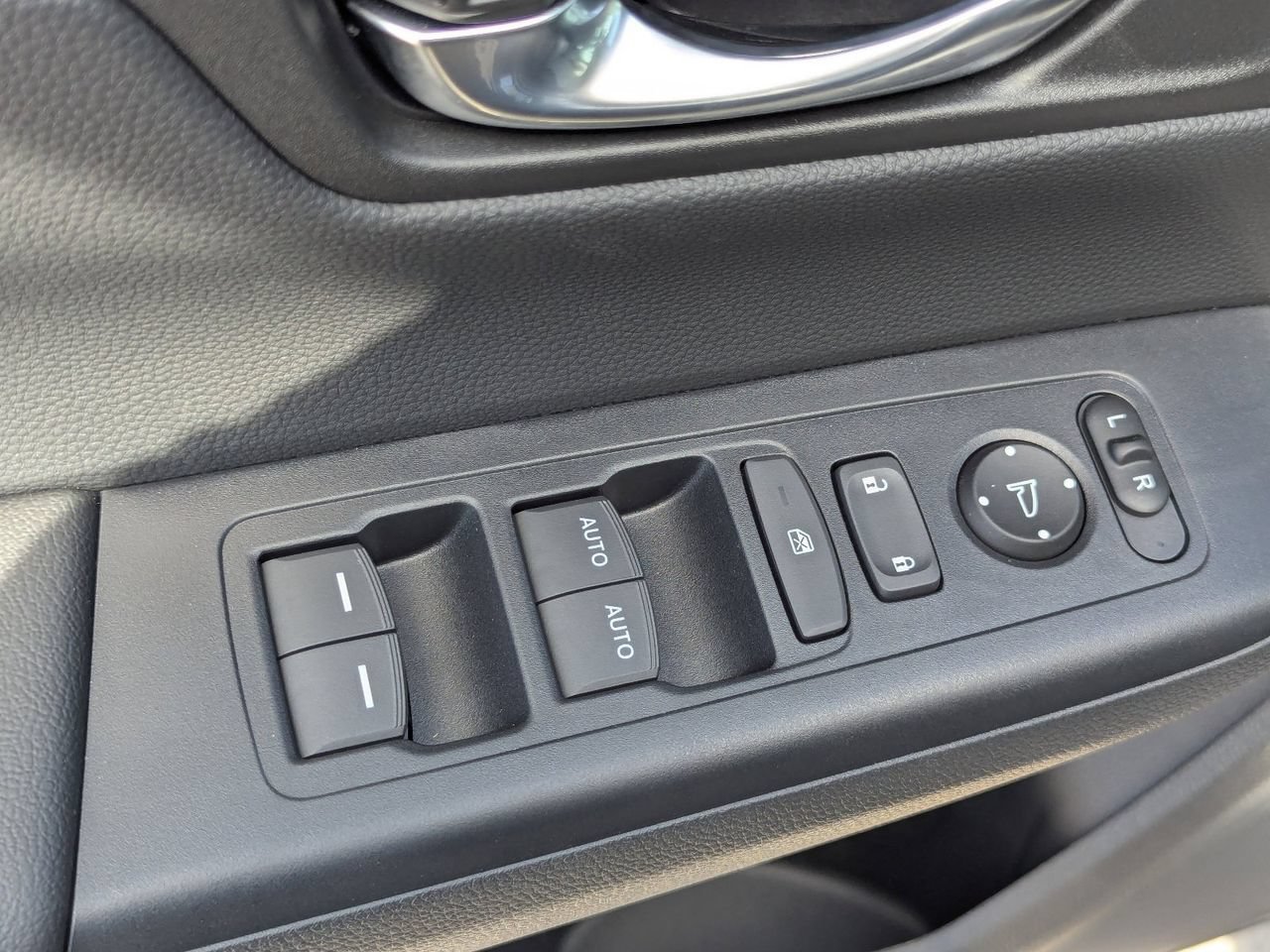 New 2026 Honda CR-V EX image 13
