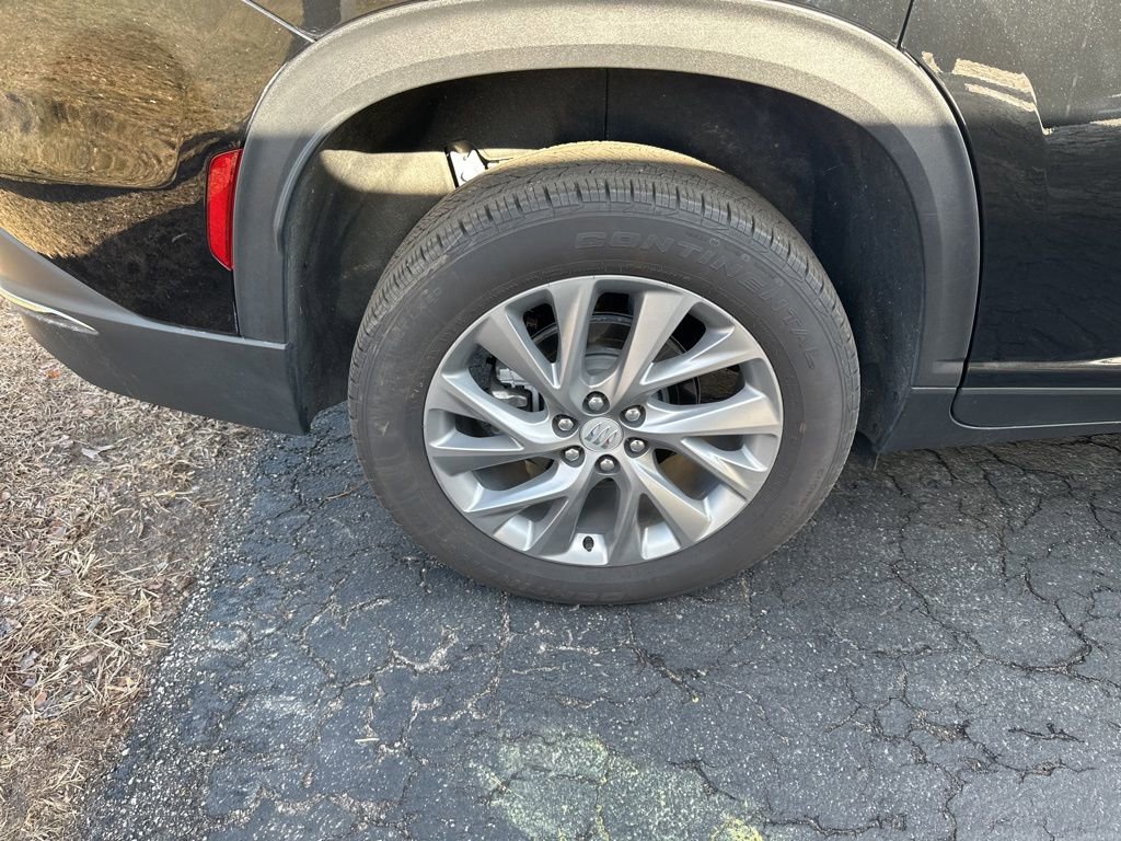 Used 2025 Buick Enclave Preferred image 27