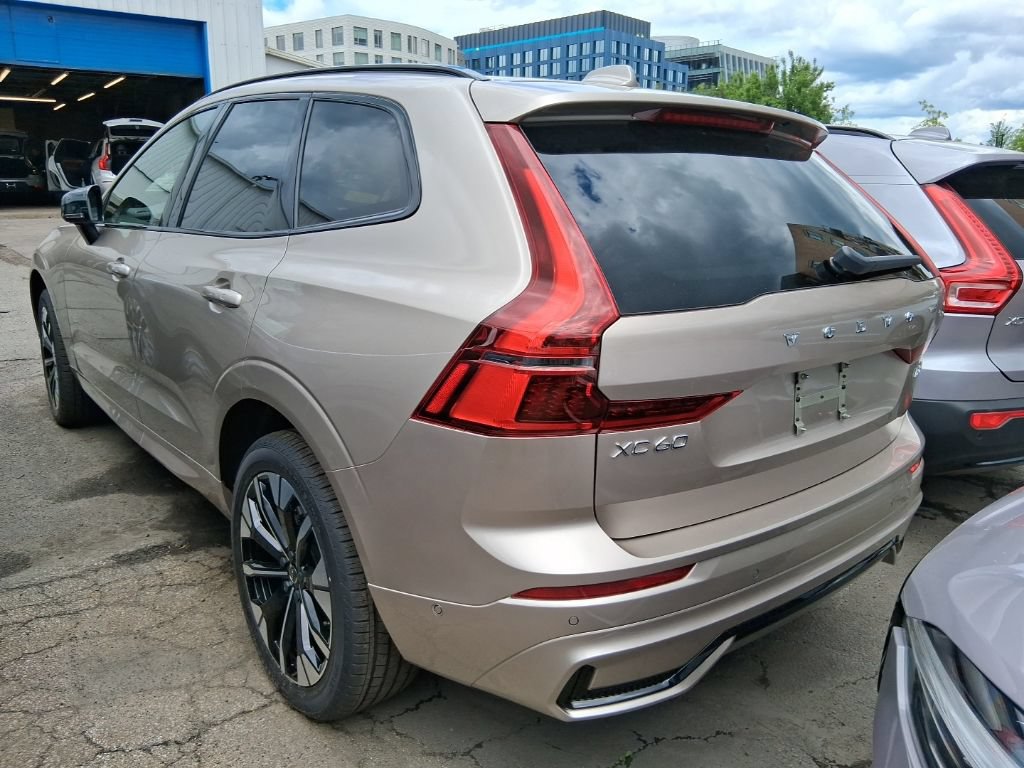 New 2026 Volvo XC60 B5 Plus w/ Climate Package AWD/4WD image 5