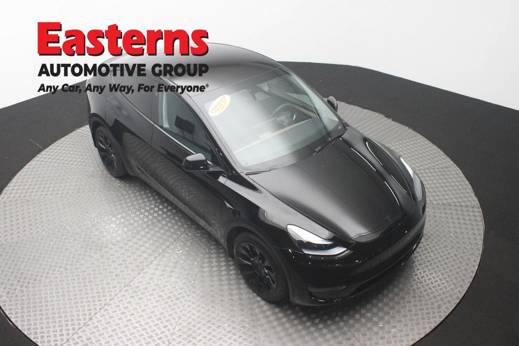 Used 2024 Tesla Model Y Long Range AWD/4WD image 3