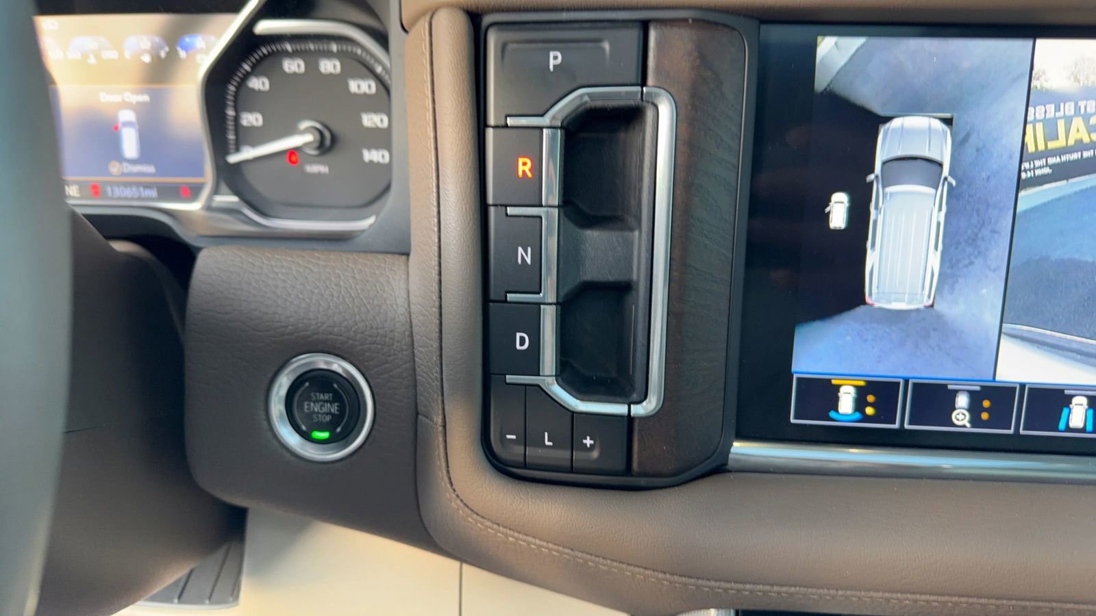 Used 2021 GMC Yukon XL Denali w/ Denali Ultimate Package image 24