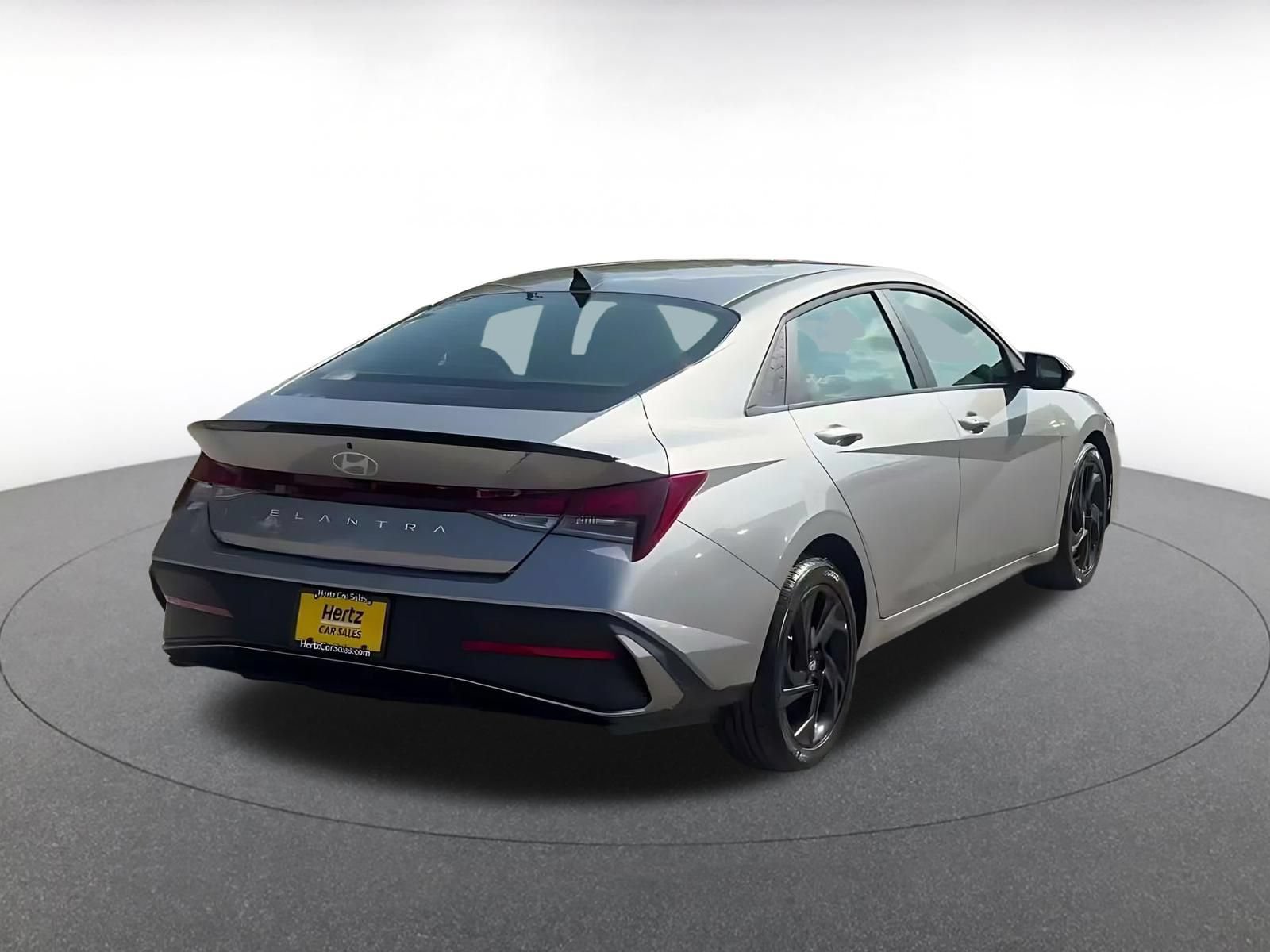 Used 2026 Hyundai Elantra Sport FWD image 13
