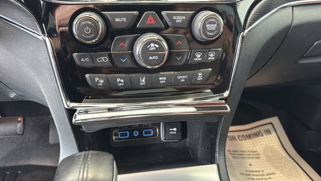 Used 2020 Jeep Grand Cherokee Summit w/ Skid Plate Group AWD/4WD image 13
