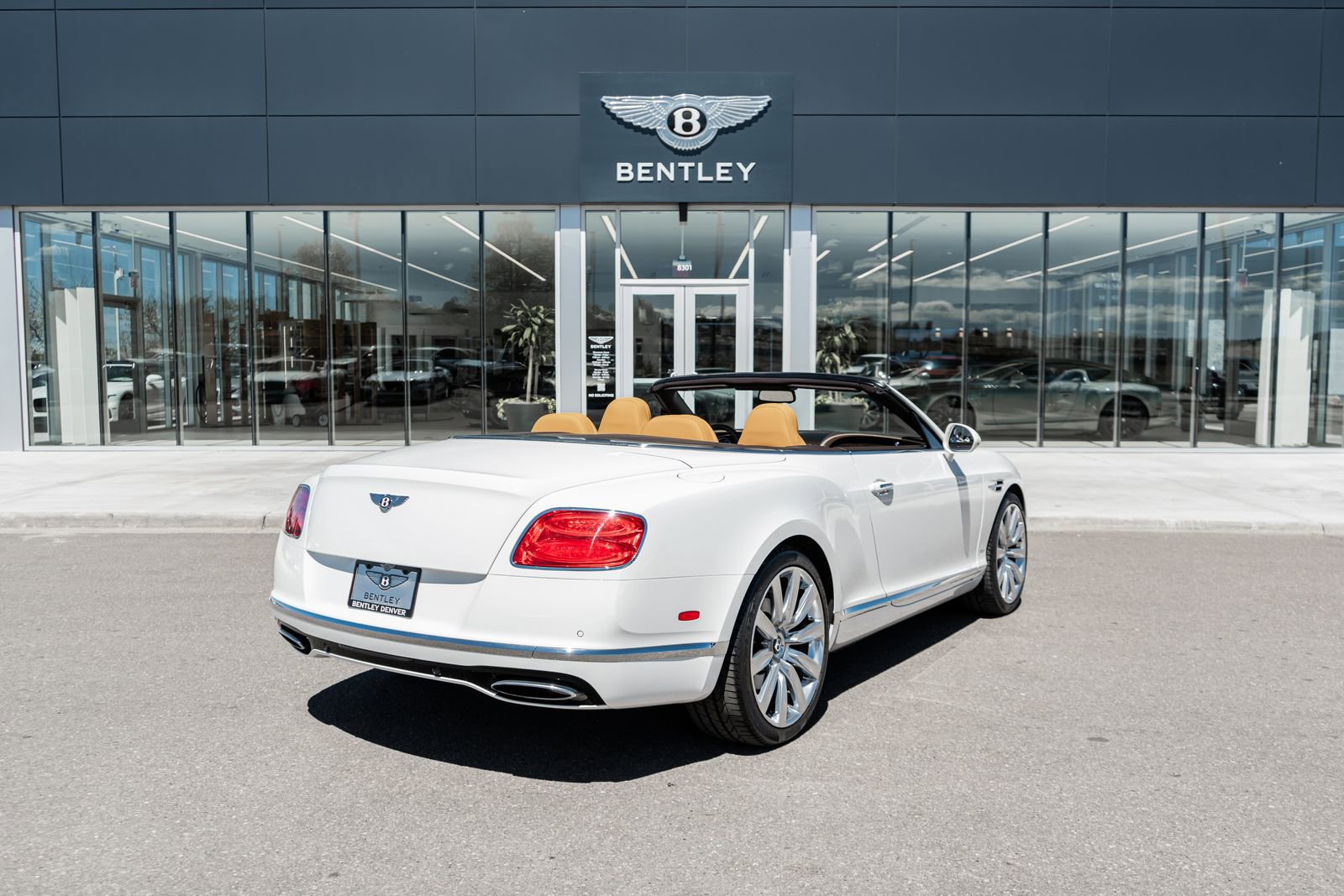 Used 2016 Bentley Continental GT image 3