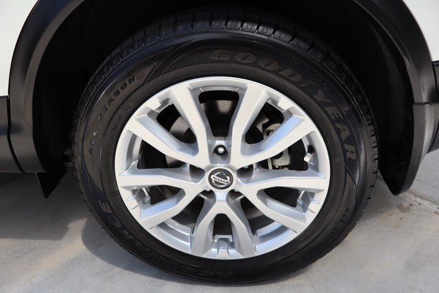 Used 2022 Nissan Rogue Sport S image 41