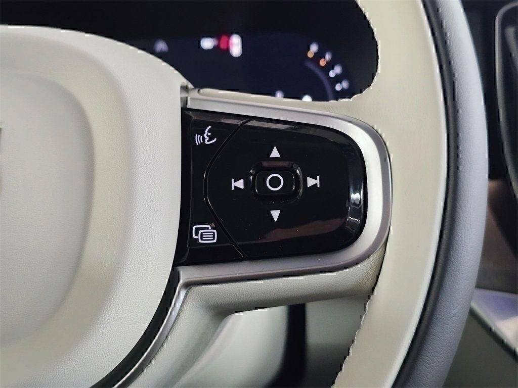 New 2026 Volvo XC90 B6 Ultra w/ Protection Package image 29
