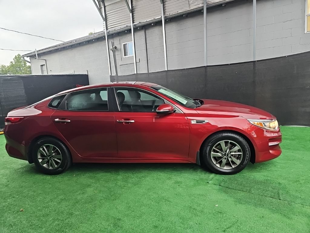 Used 2017 Kia Optima LX FWD image 2