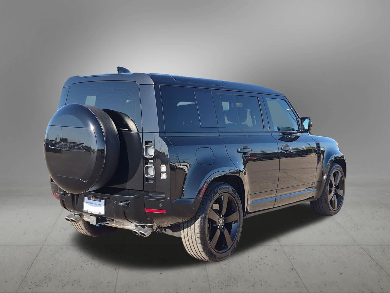 Certified 2025 Land Rover Defender 110 V8 AWD/4WD image 6