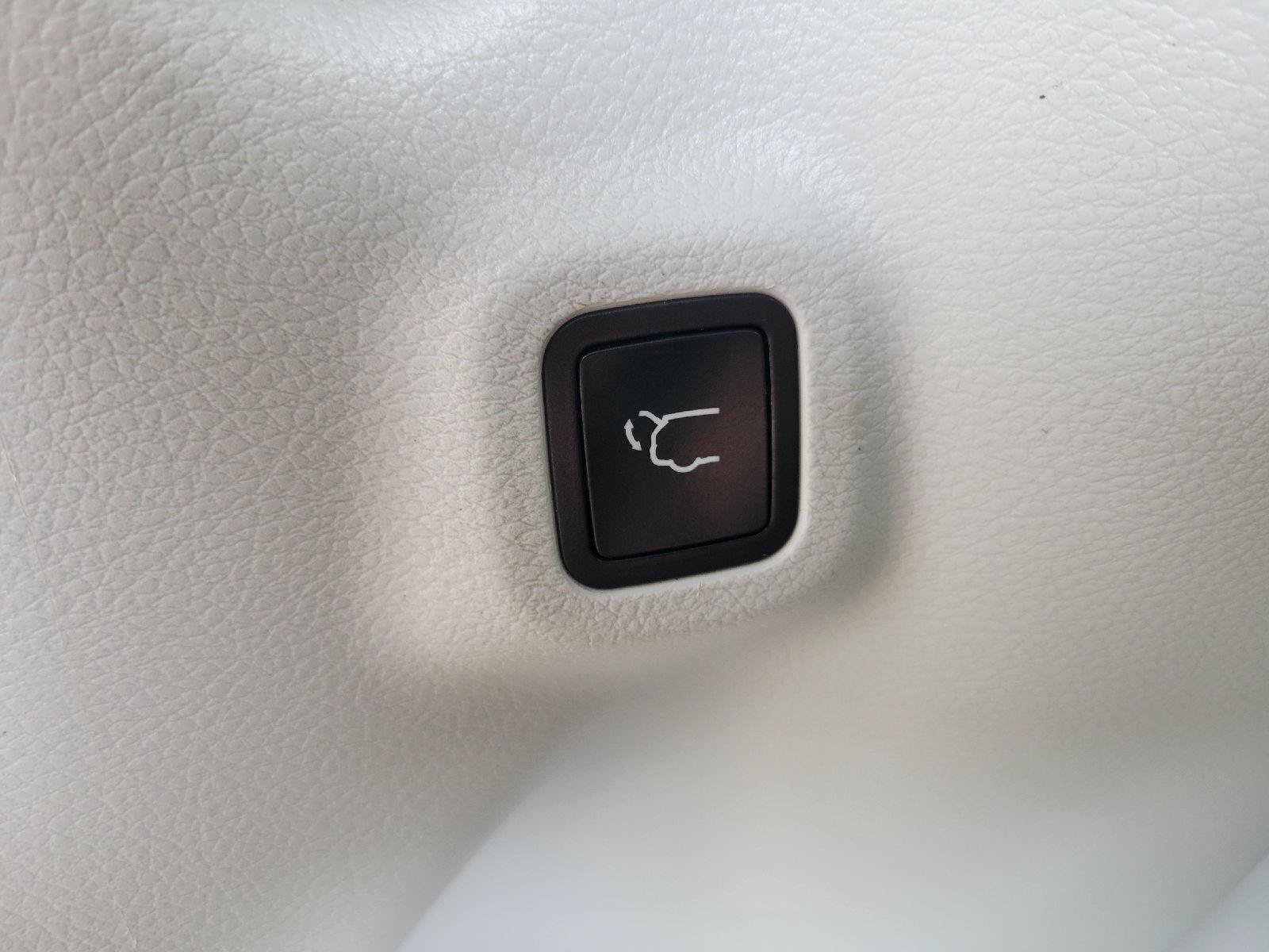 Used 2017 Jeep Compass Limited w/ Navigation Group AWD/4WD image 27