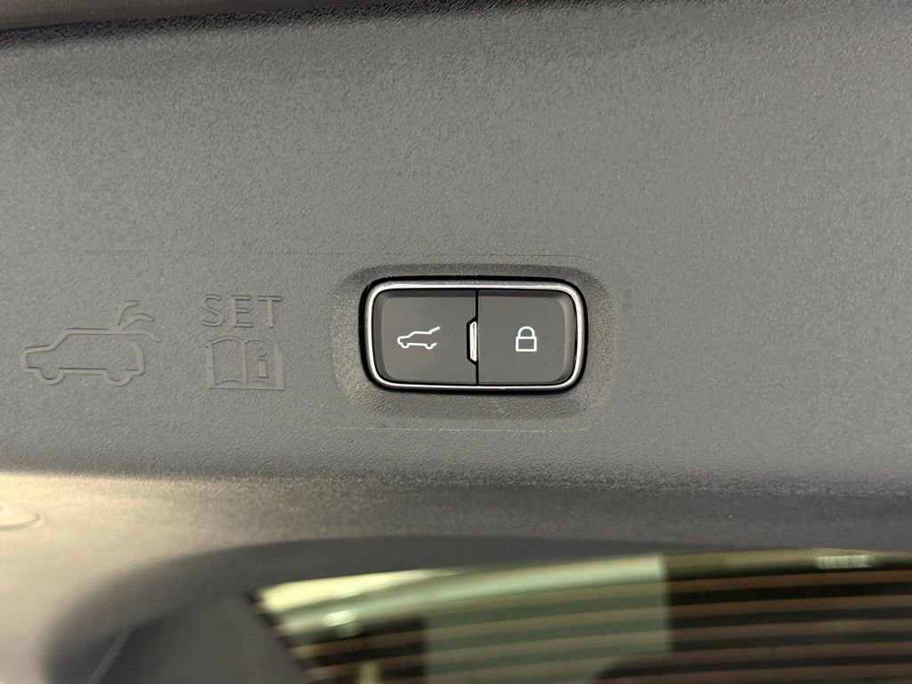 New 2025 Ford Expedition Platinum w/ Platinum Ultimate Package image 4