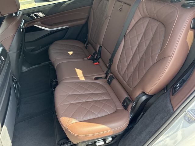 Used 2025 BMW X7 xDrive40i w/ Premium Package AWD/4WD image 30