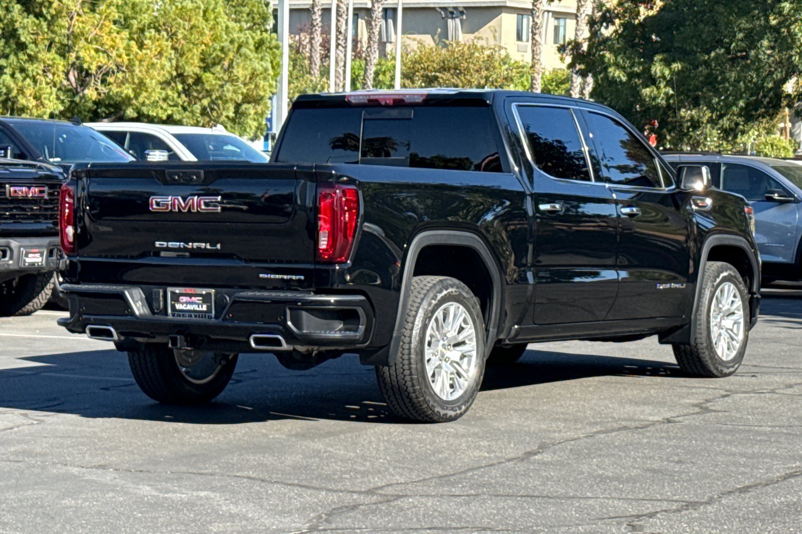 Used 2024 GMC Sierra 1500 Denali w/ Technology Package AWD/4WD image 5